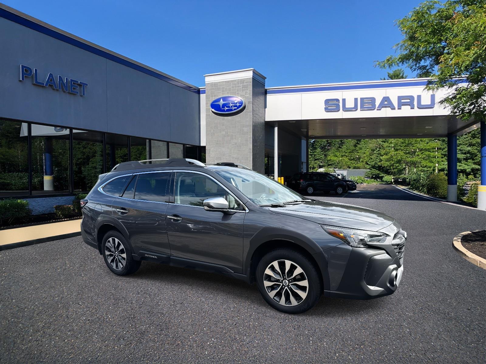 2025 Subaru Outback Touring's photo