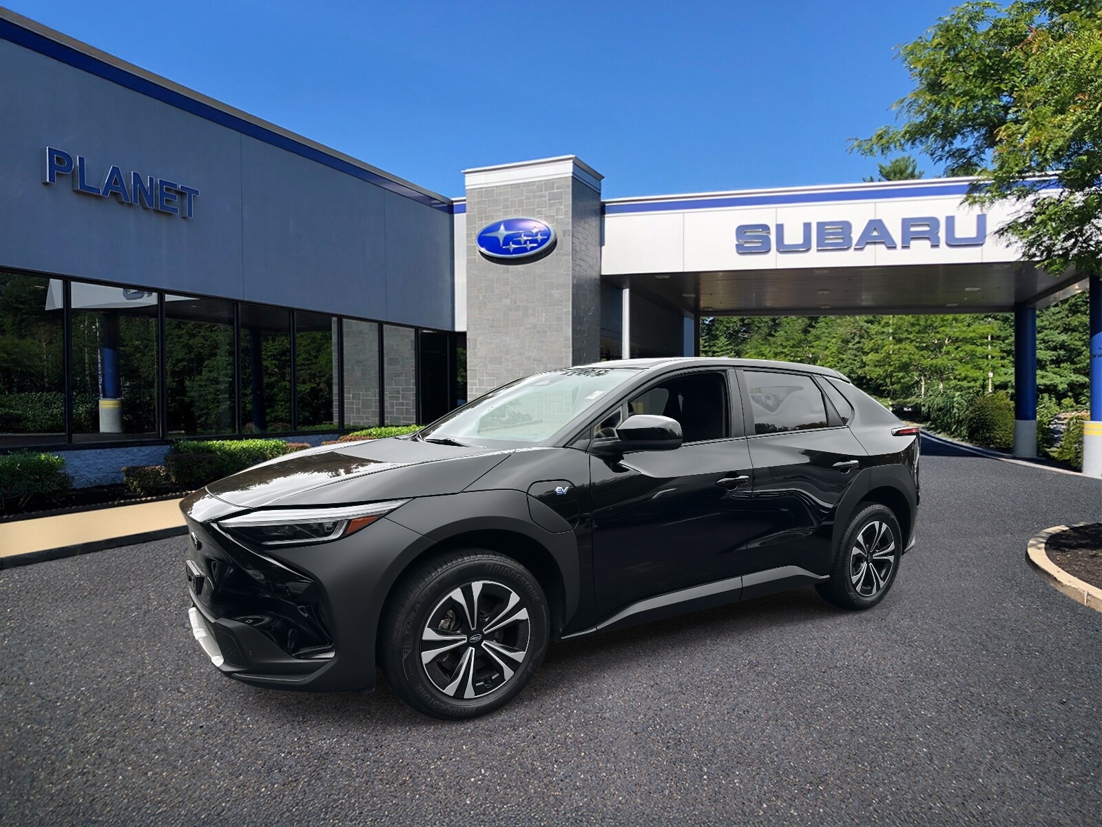 2023 Subaru Solterra Premium photo 4