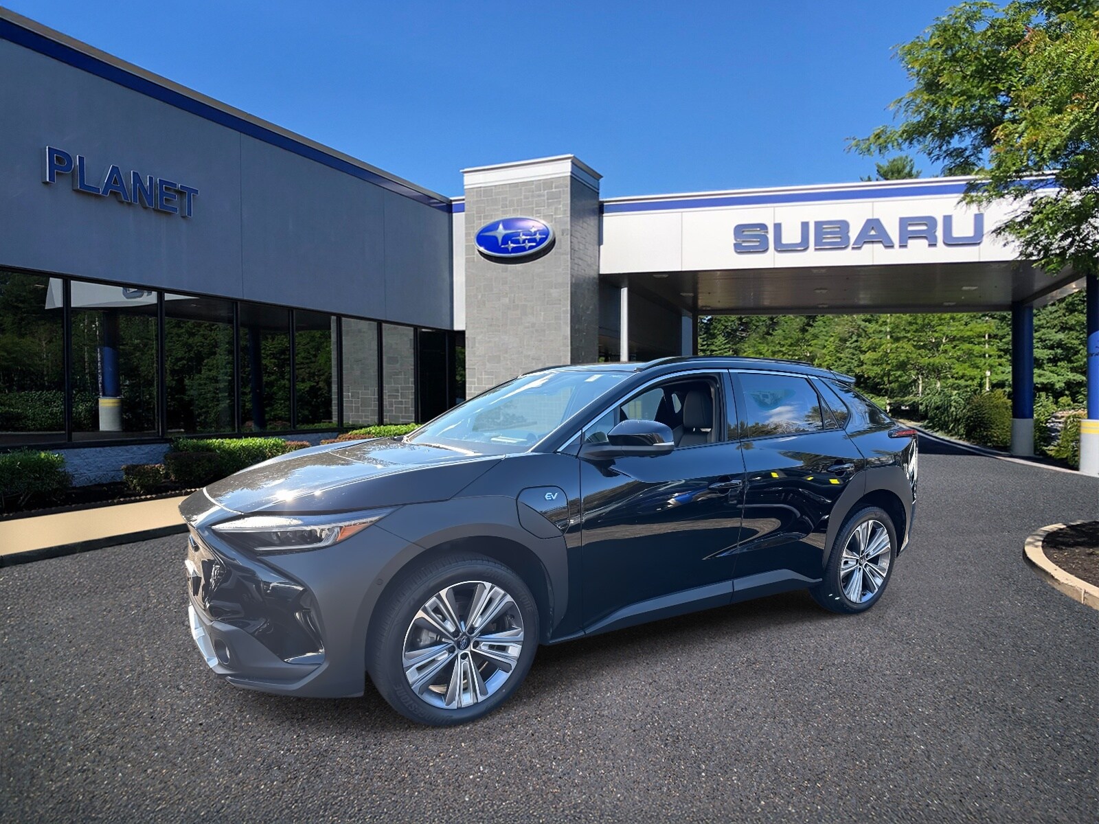 2023 Subaru Solterra Touring photo 4