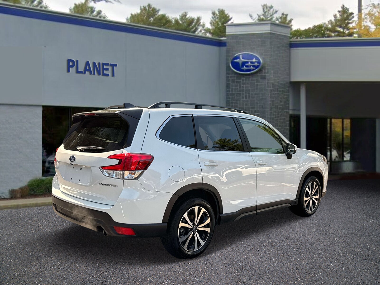 2024 Subaru Forester Limited photo 2