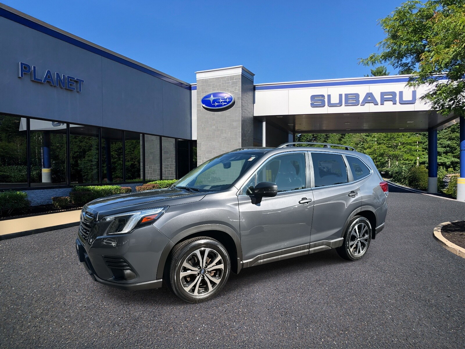 2022 Subaru Forester Limited photo 4