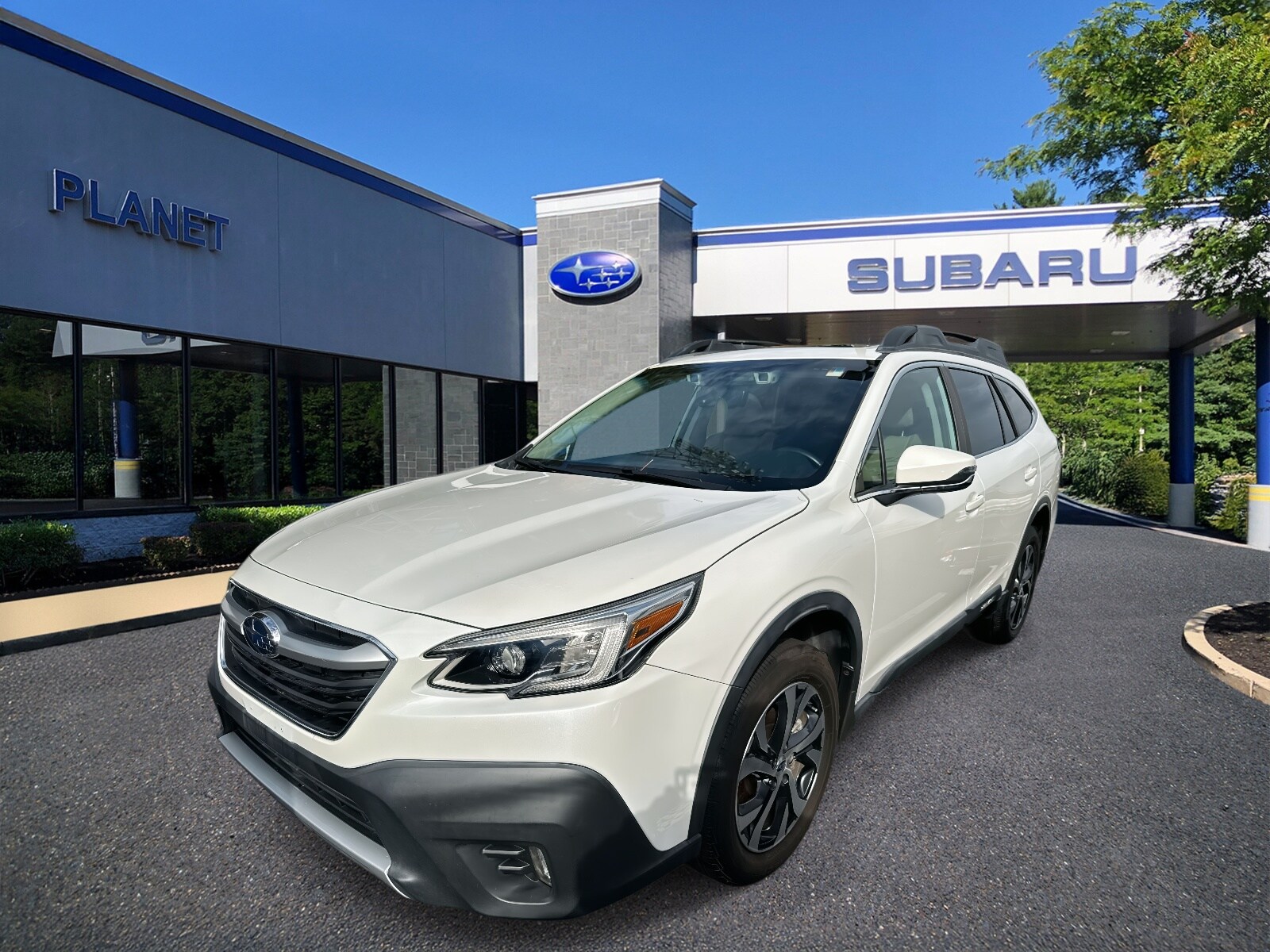 2020 Subaru Outback Limited photo 3
