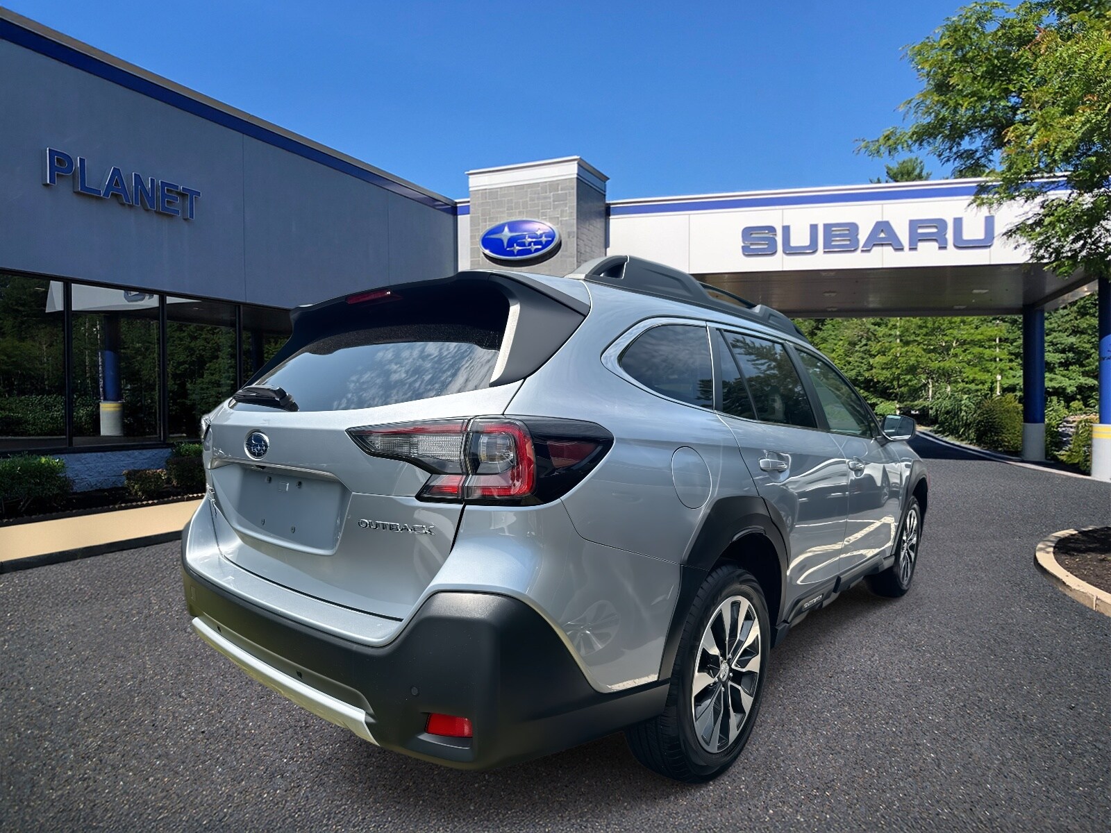 2024 Subaru Outback Limited photo 2