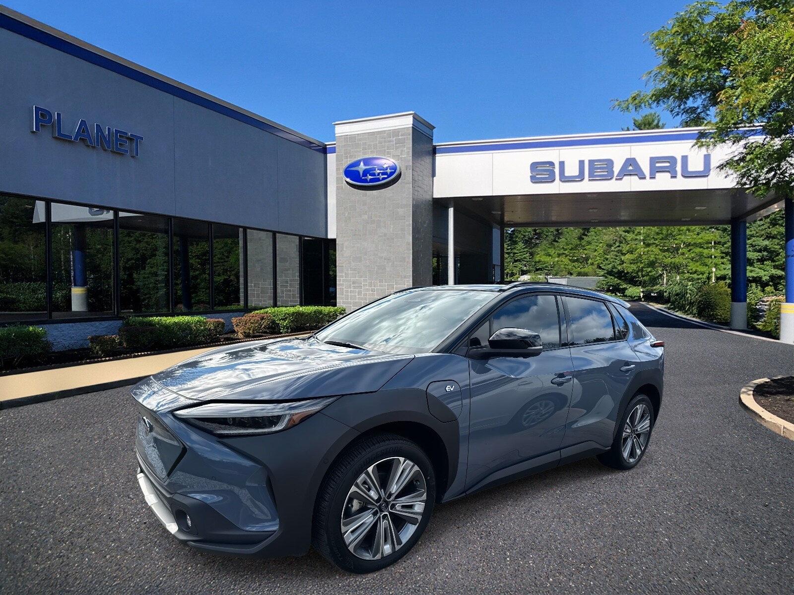 2023 Subaru Solterra Touring photo 3