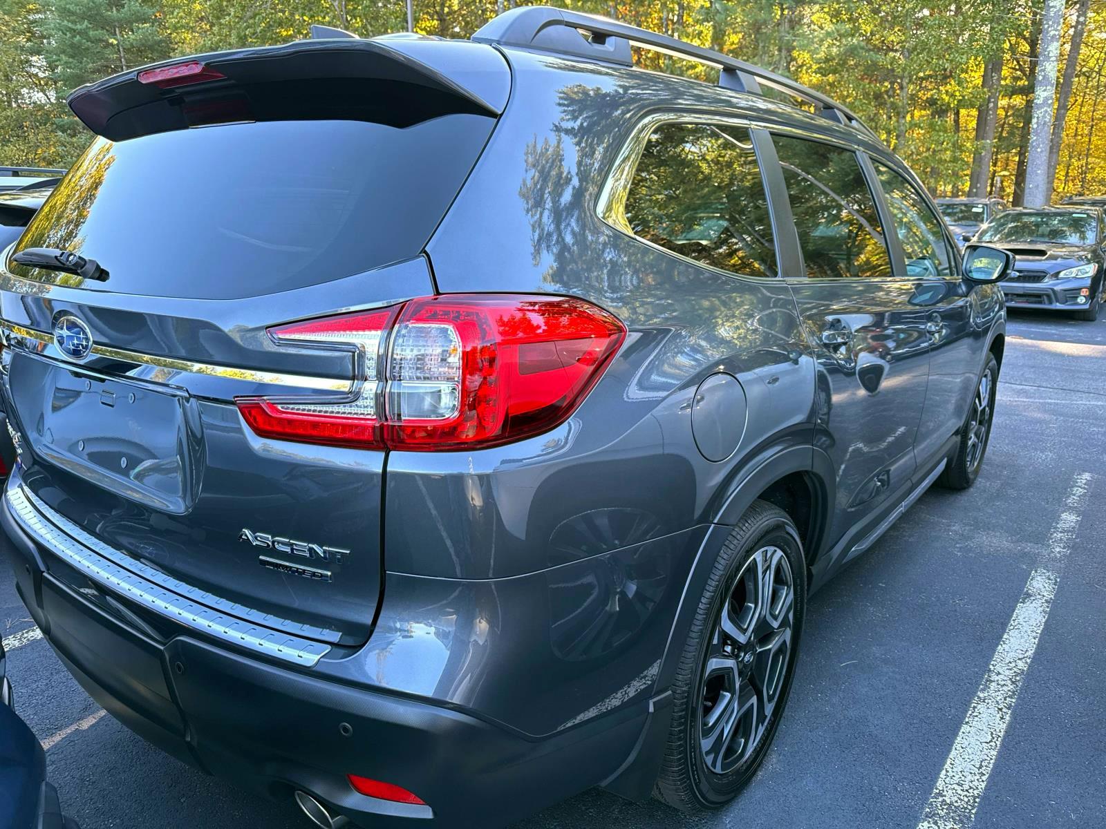 2024 Subaru Ascent Limited photo 2