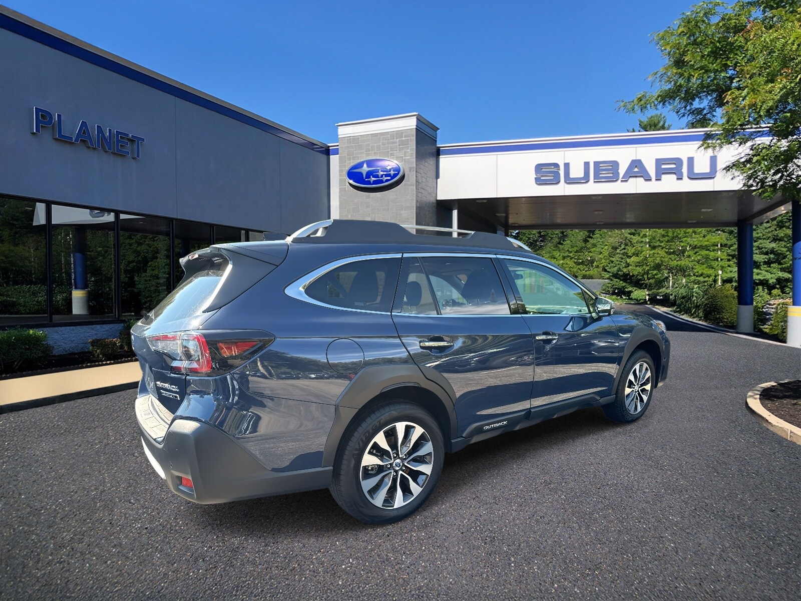 2025 Subaru Outback Touring photo 2