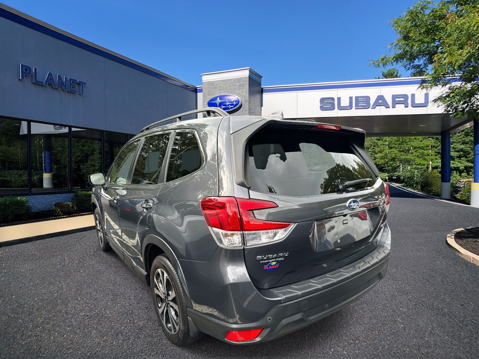2023 Subaru Forester Limited photo 3