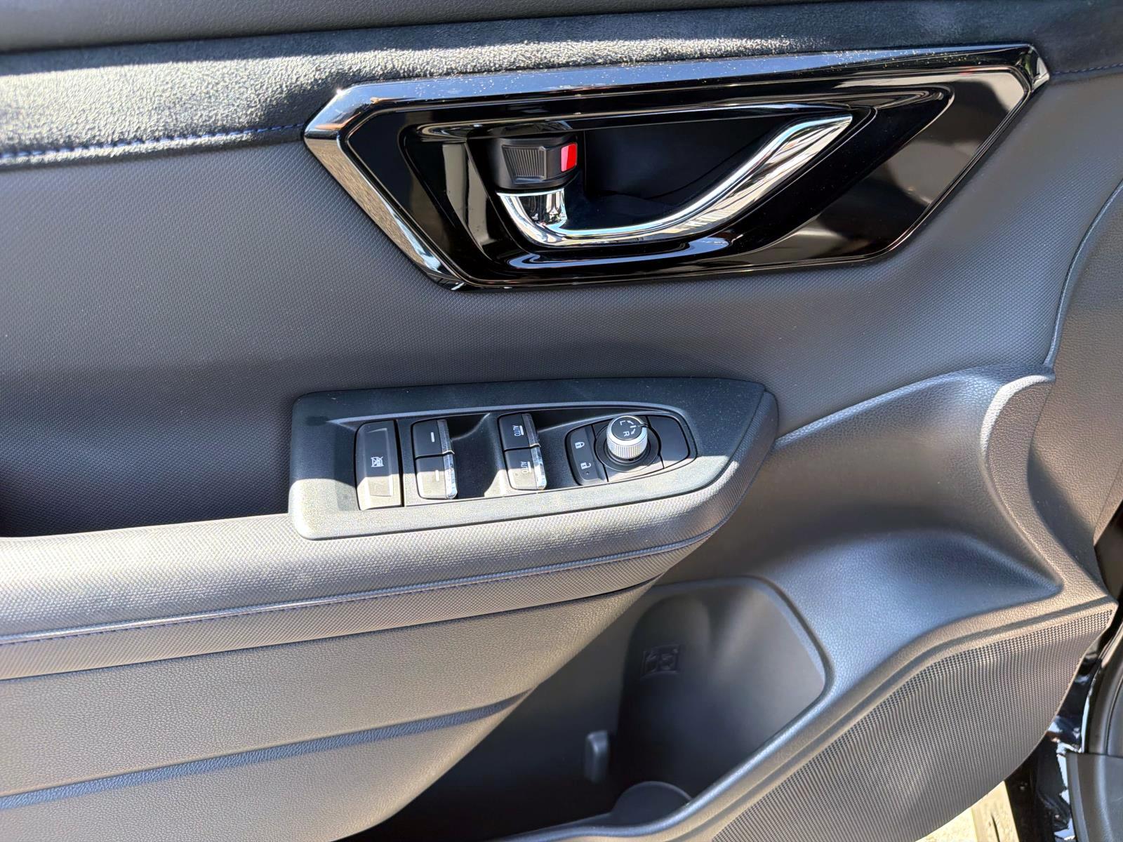 2025 Subaru Forester Limited - Photo 9
