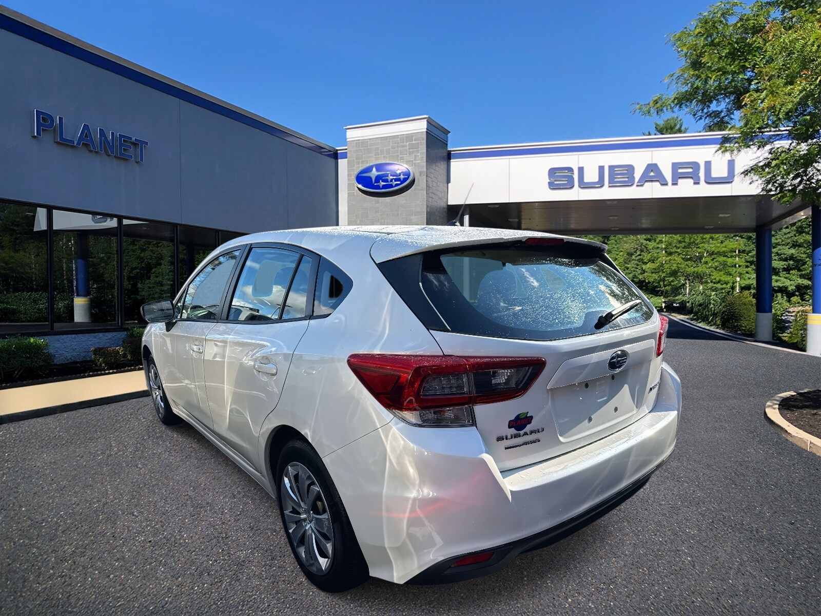 2023 Subaru Impreza Base photo 3