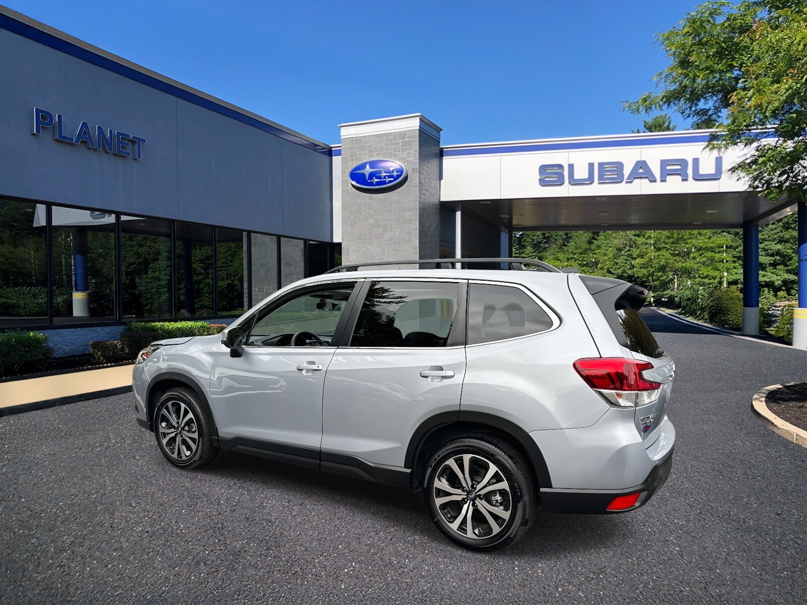 2024 Subaru Forester Limited photo 2