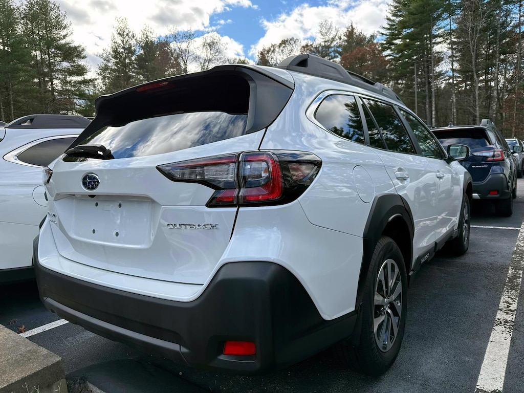 Used 2024 Subaru Outback Premium AWD Sport Utility