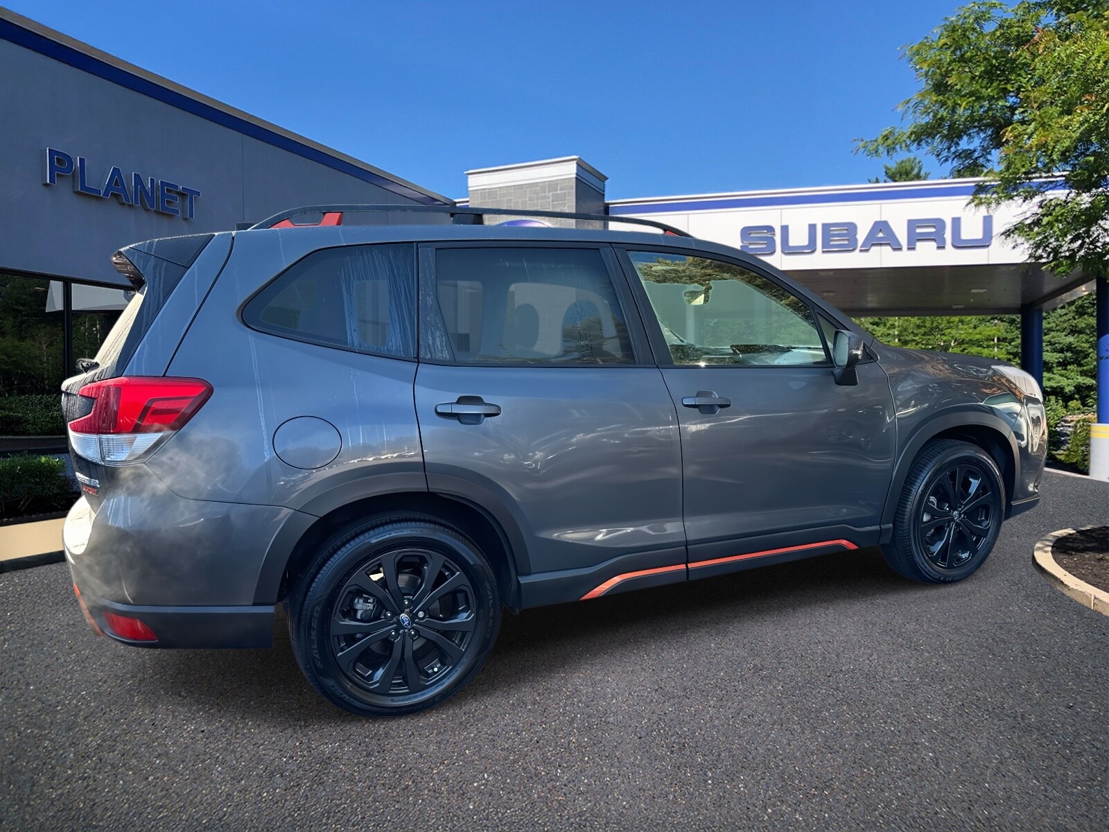 2024 Subaru Forester Sport photo 2