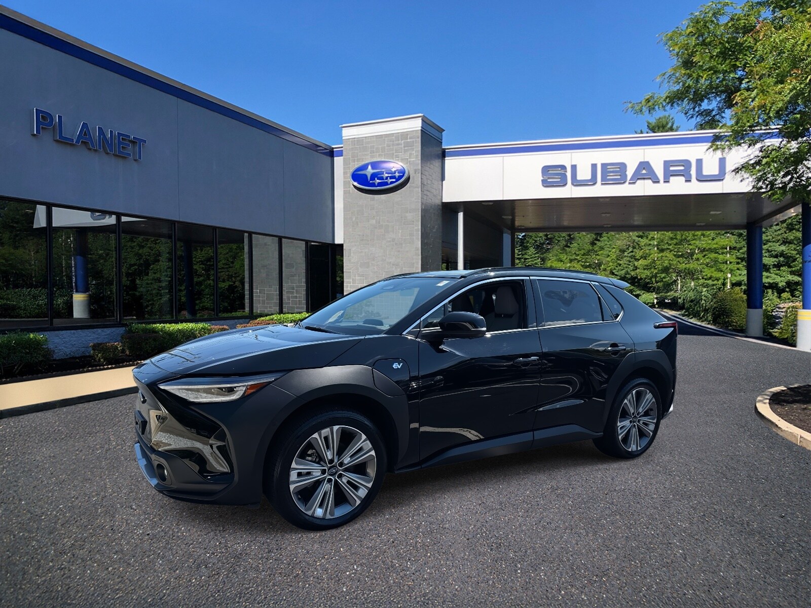 2023 Subaru Solterra Touring photo 4