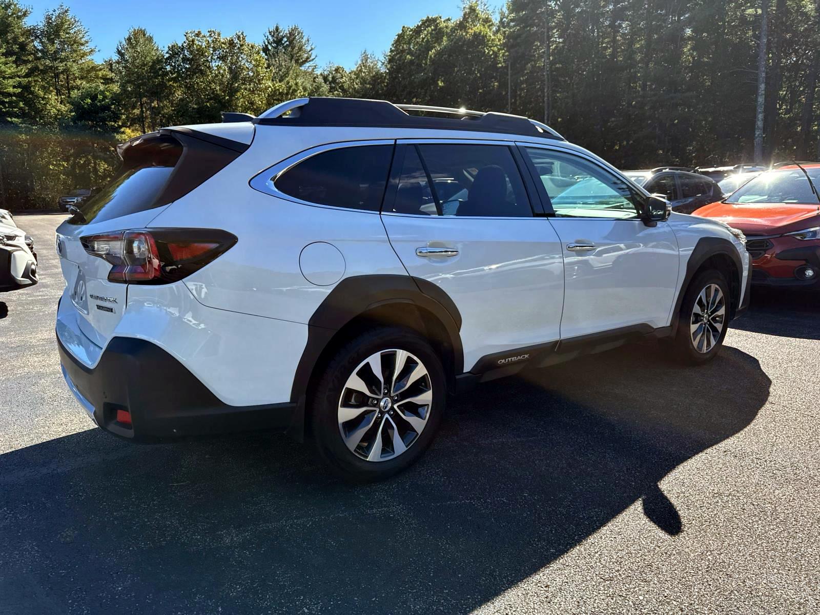 2023 Subaru Outback Touring photo 2