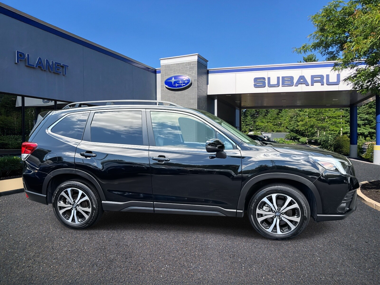 2024 Subaru Forester Limited photo 2