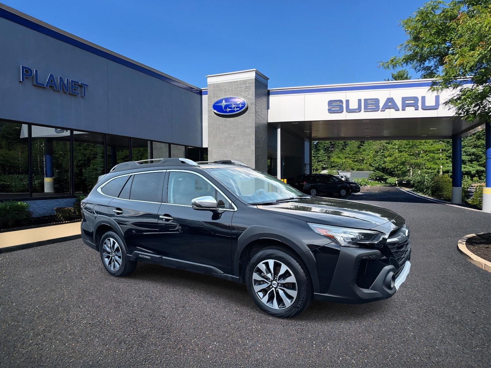 2023 Subaru Outback Touring's photo