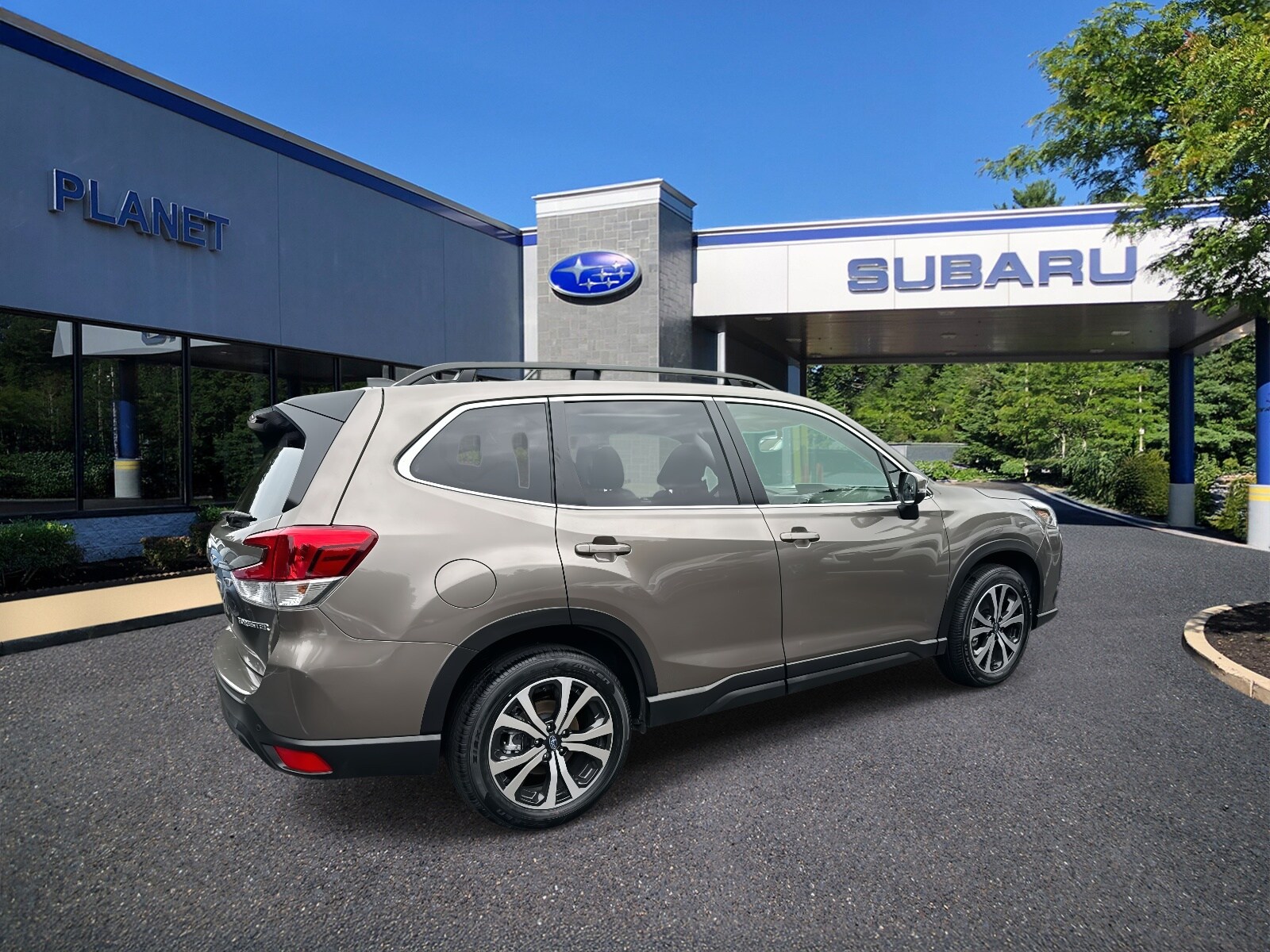 2024 Subaru Forester Limited photo 2