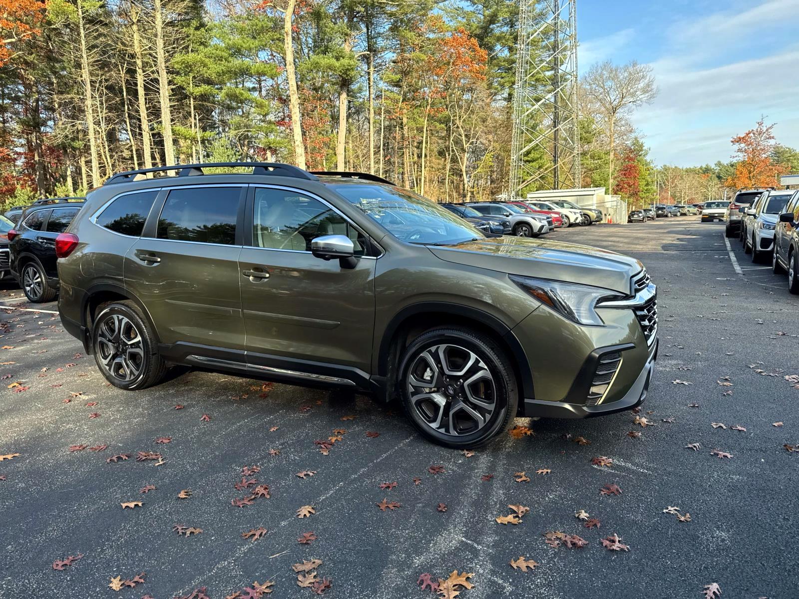 2023 Subaru Ascent Limited's photo