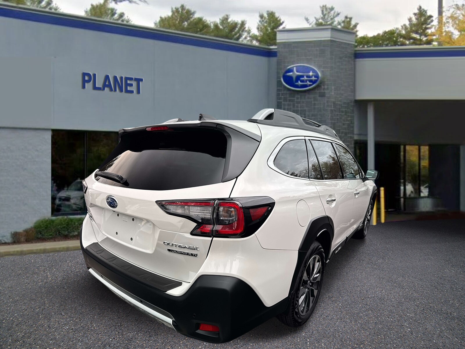2024 Subaru Outback Touring XT photo 2