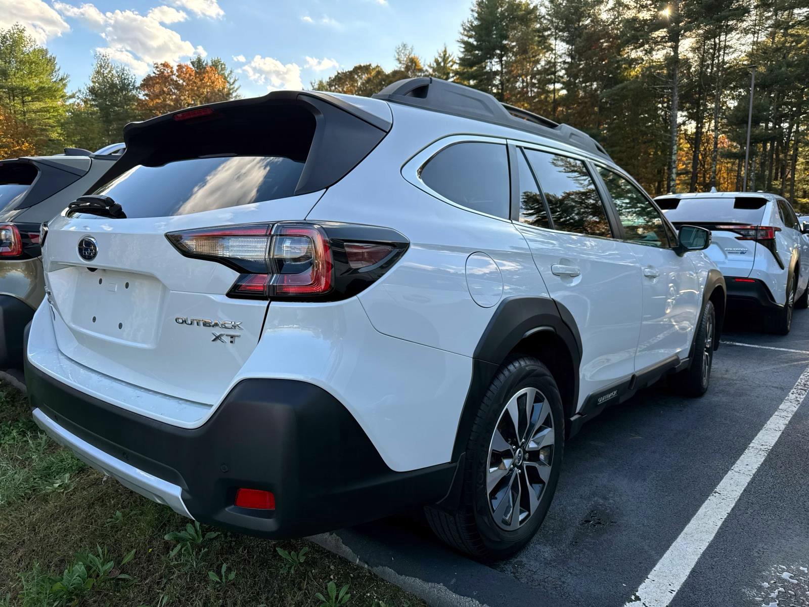 2024 Subaru Outback Limited XT photo 2