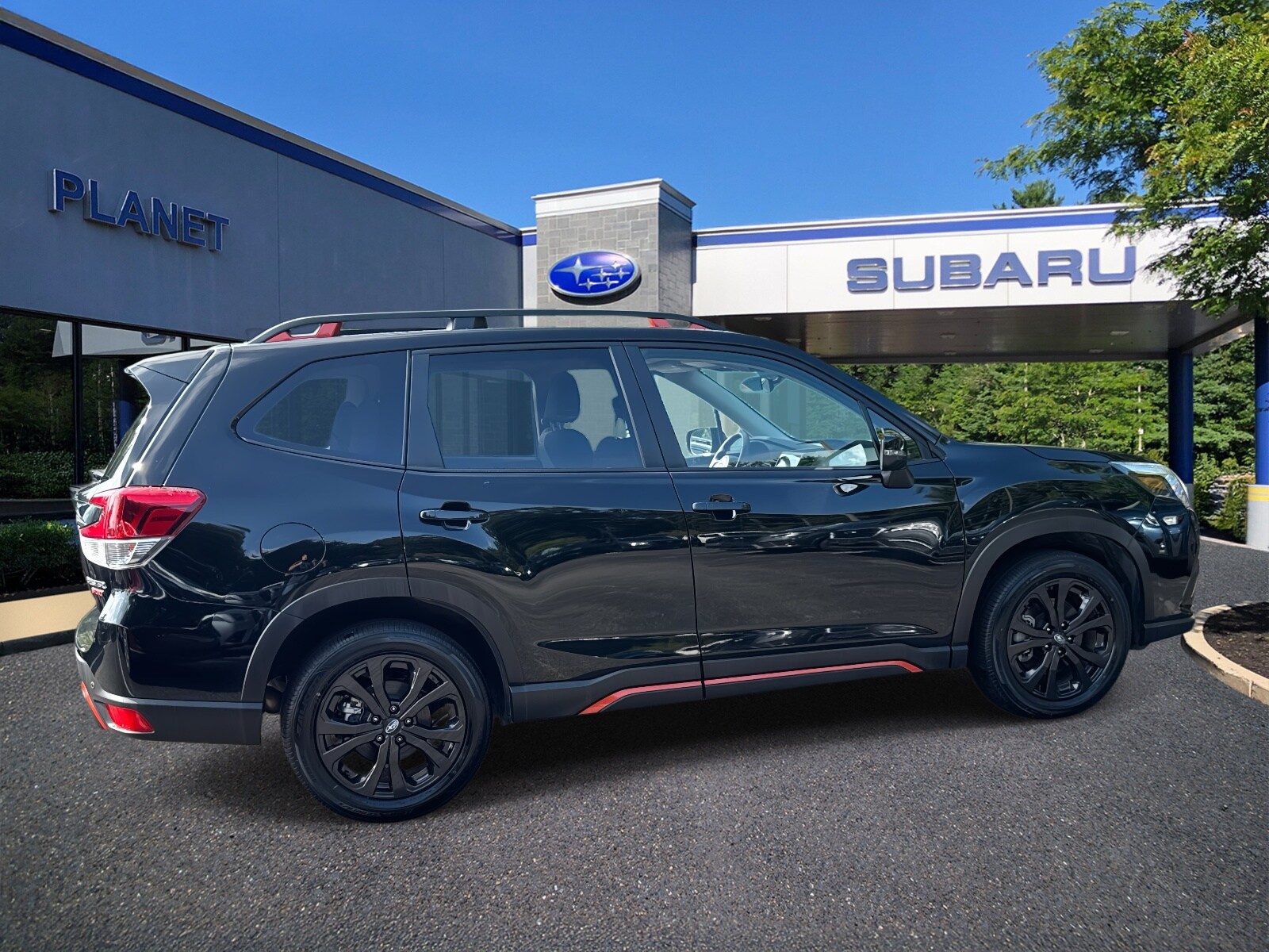 2024 Subaru Forester Sport photo 2