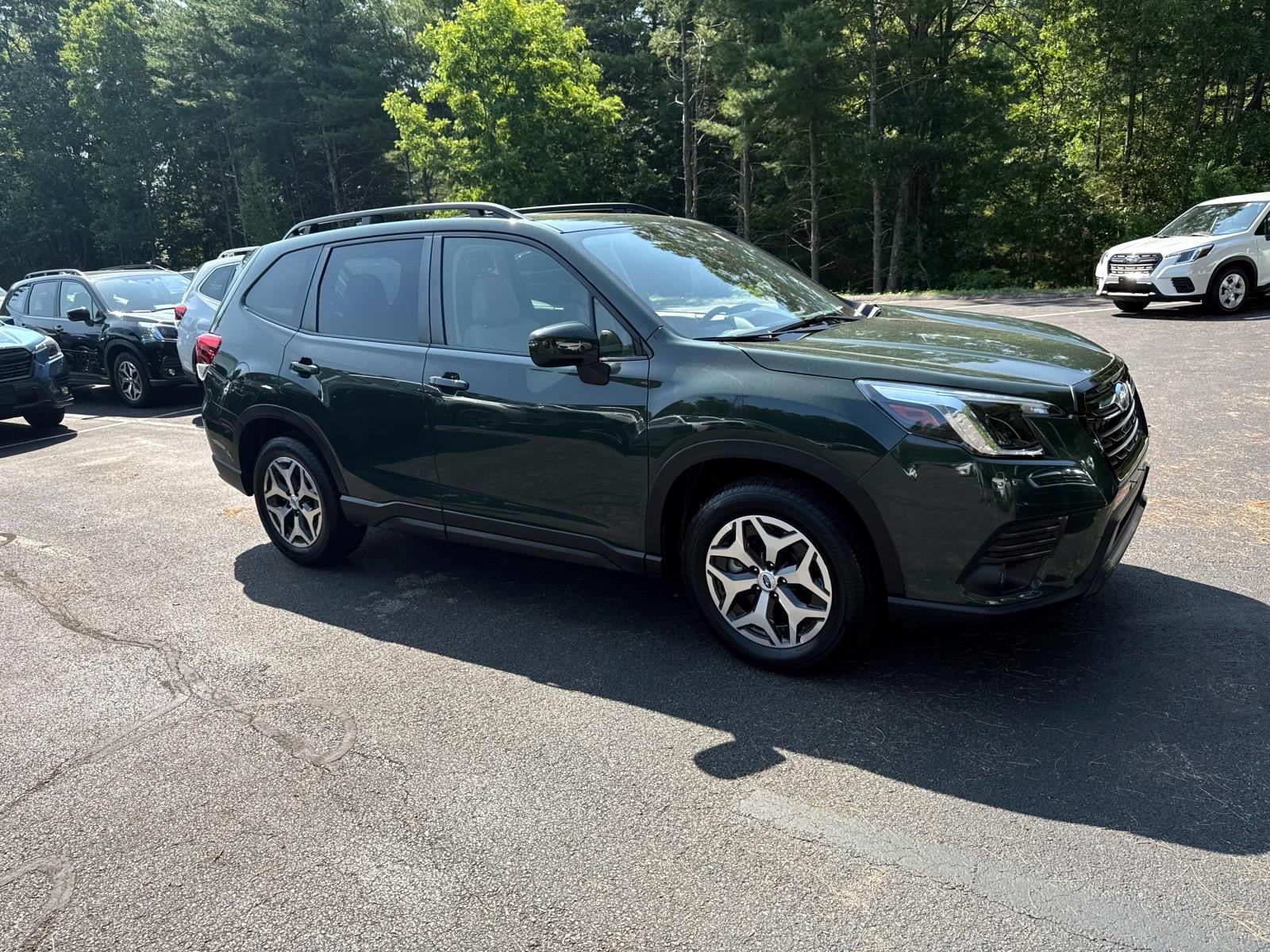 2023 Subaru Forester Premium CVT