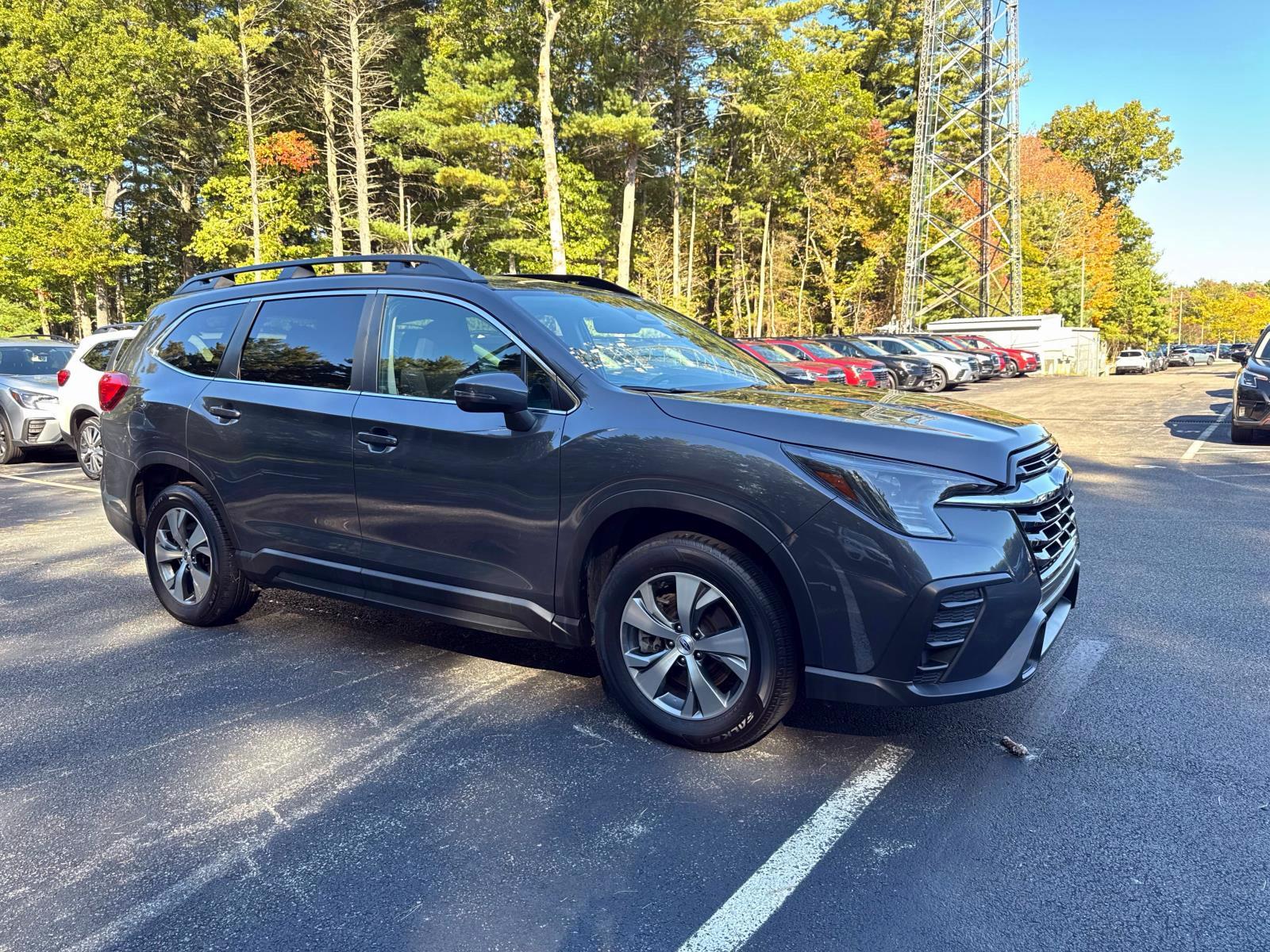 2023 Subaru Ascent Premium's photo