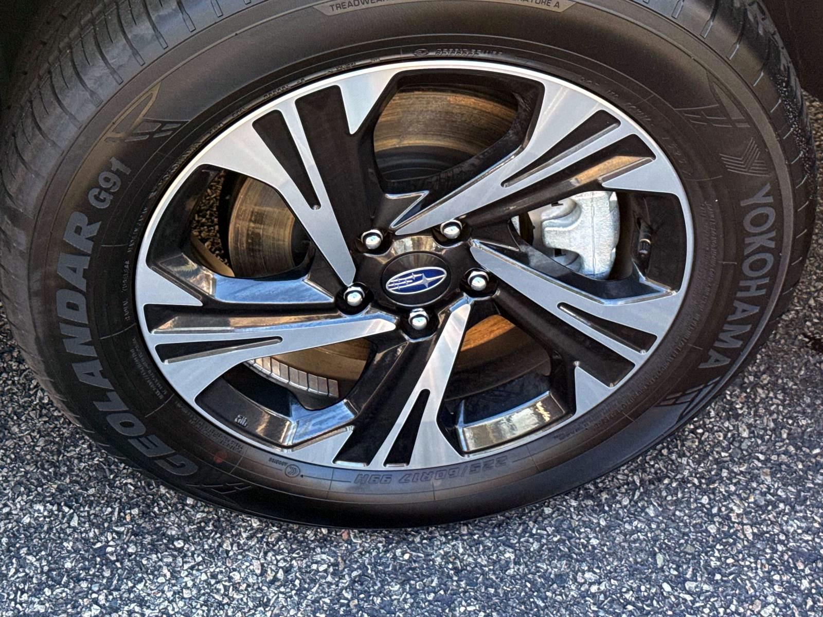 2025 Subaru Crosstrek Premium photo 2