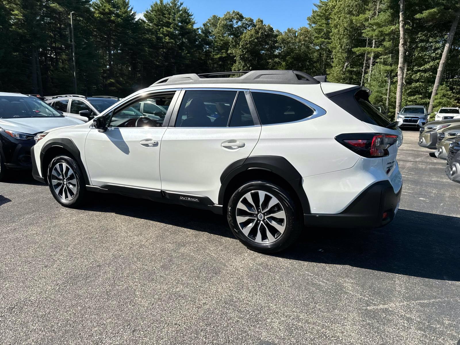 2025 Subaru Outback Limited photo 3