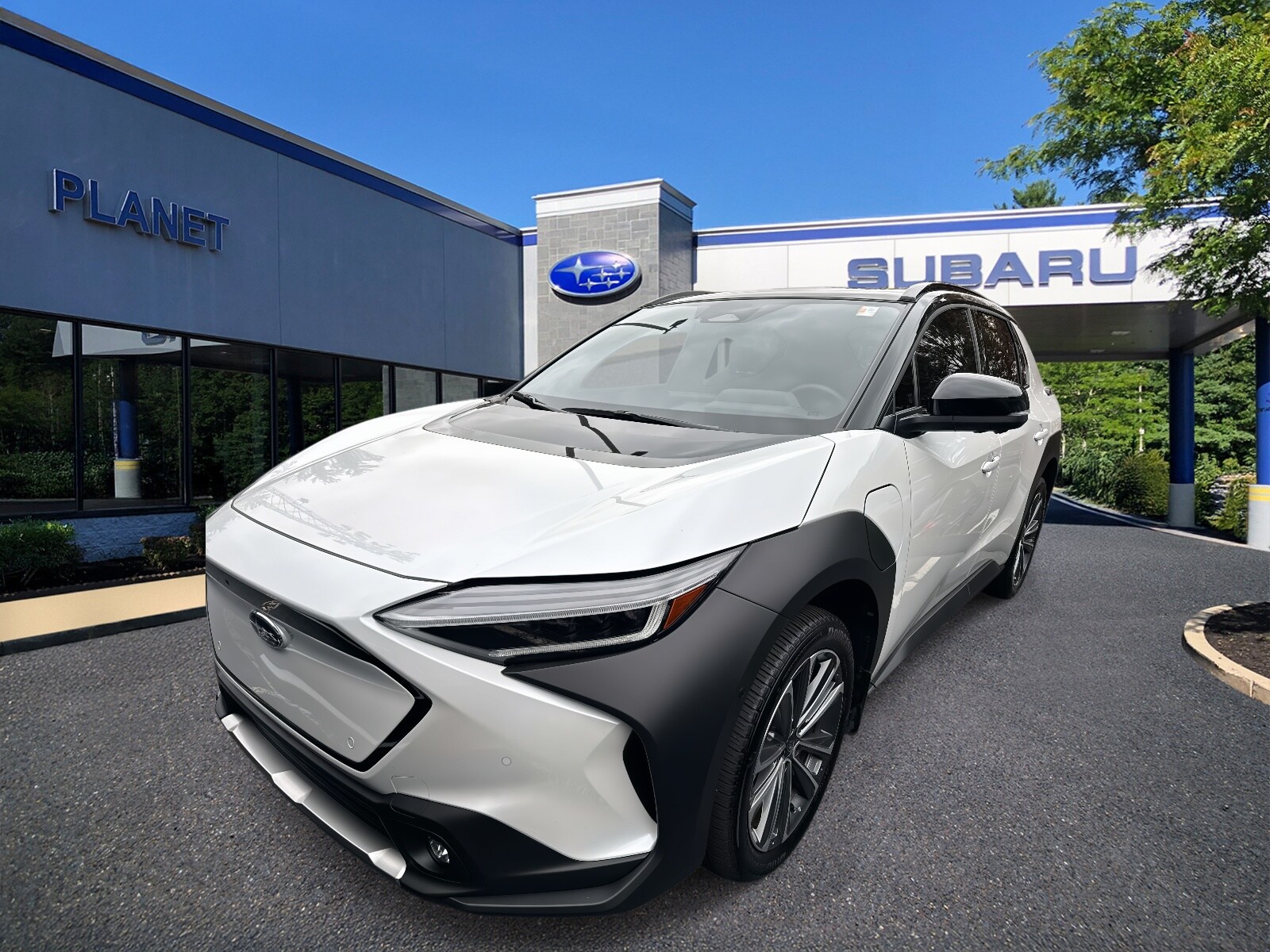 2023 Subaru Solterra Touring photo 4