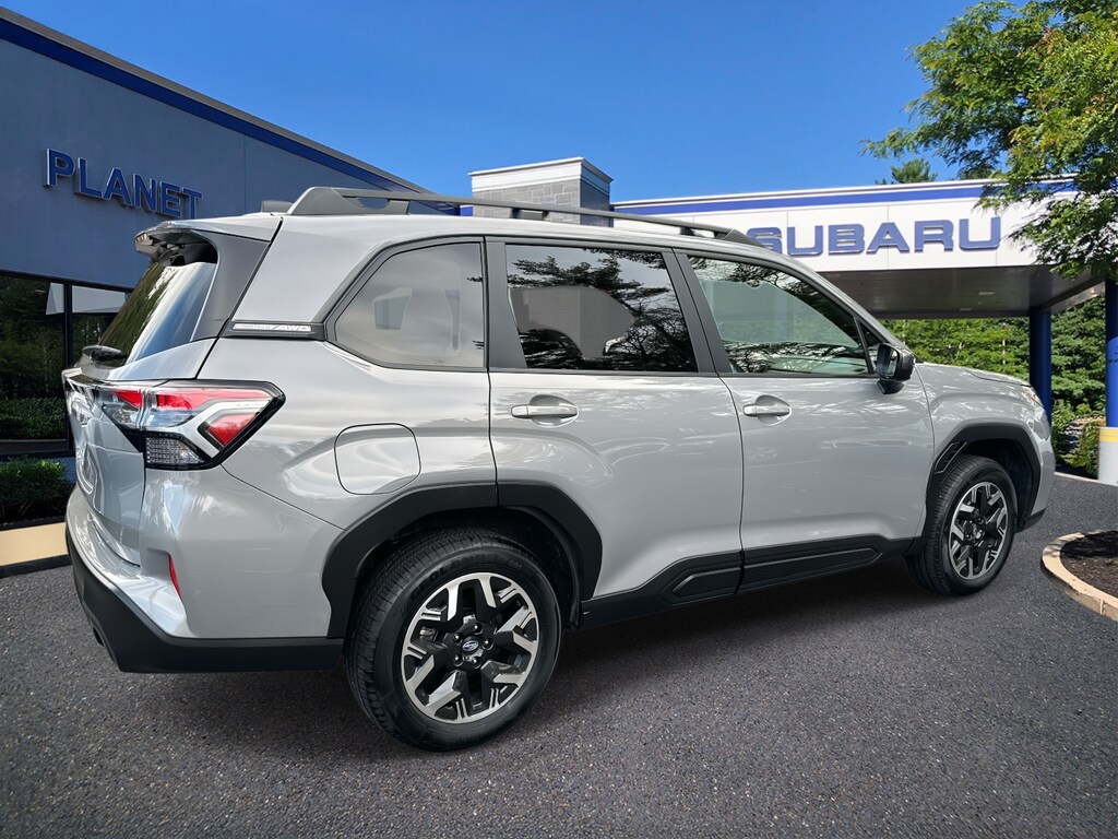Used 2025 Subaru Forester Premium AWD Sport Utility