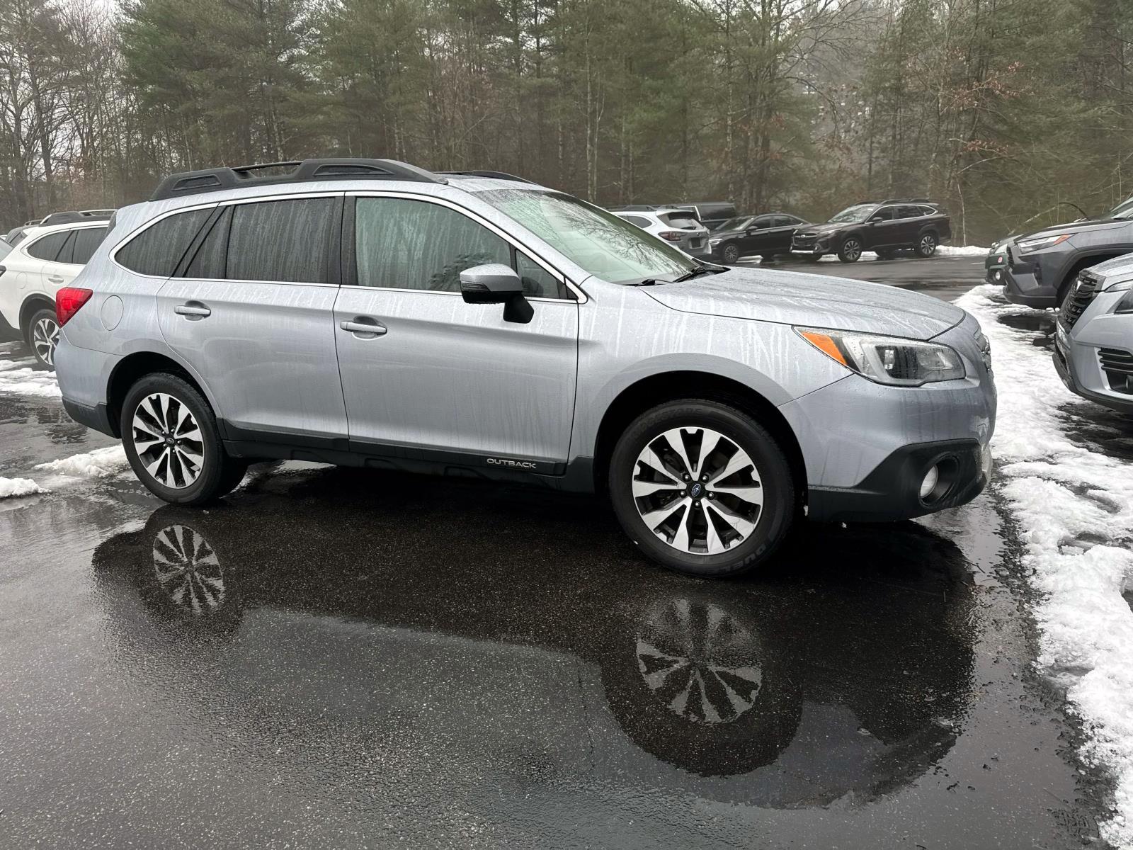 2017 Subaru Outback Limited's photo