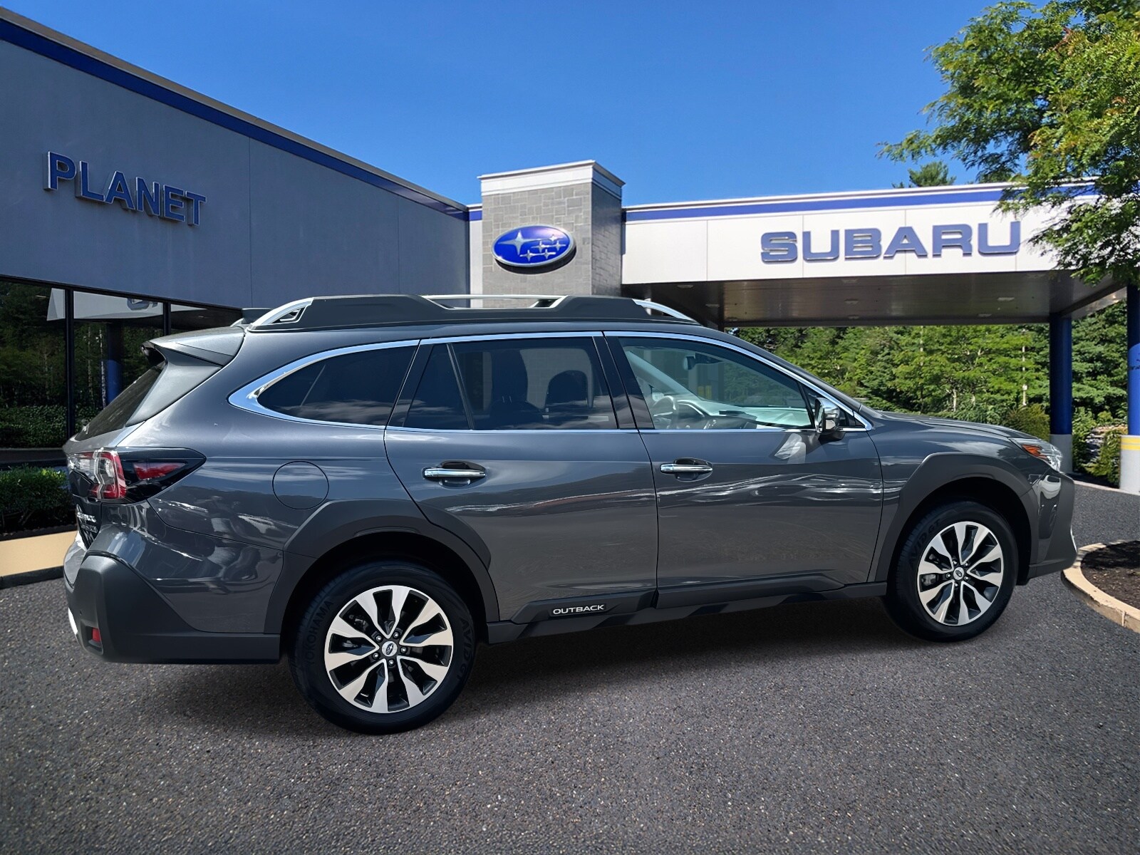 2024 Subaru Outback Touring XT photo 3