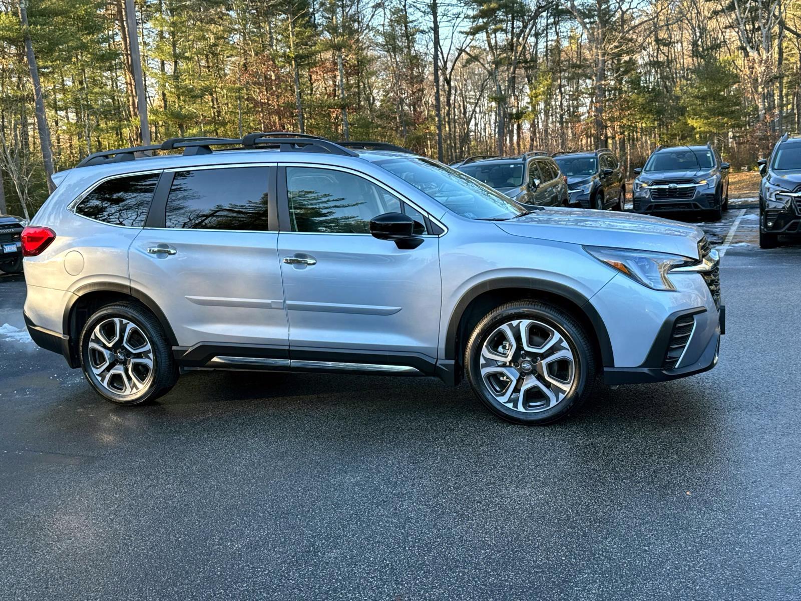 2025 Subaru Ascent Touring's photo