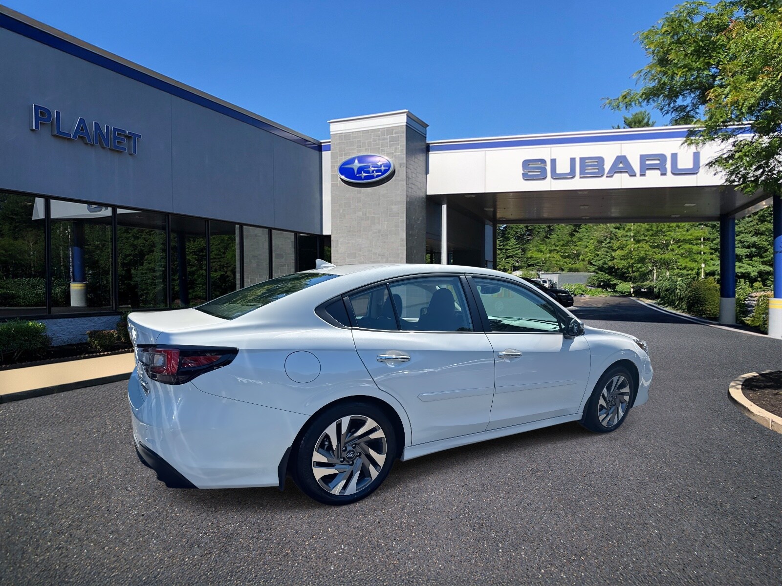 2024 Subaru Legacy Touring XT photo 2