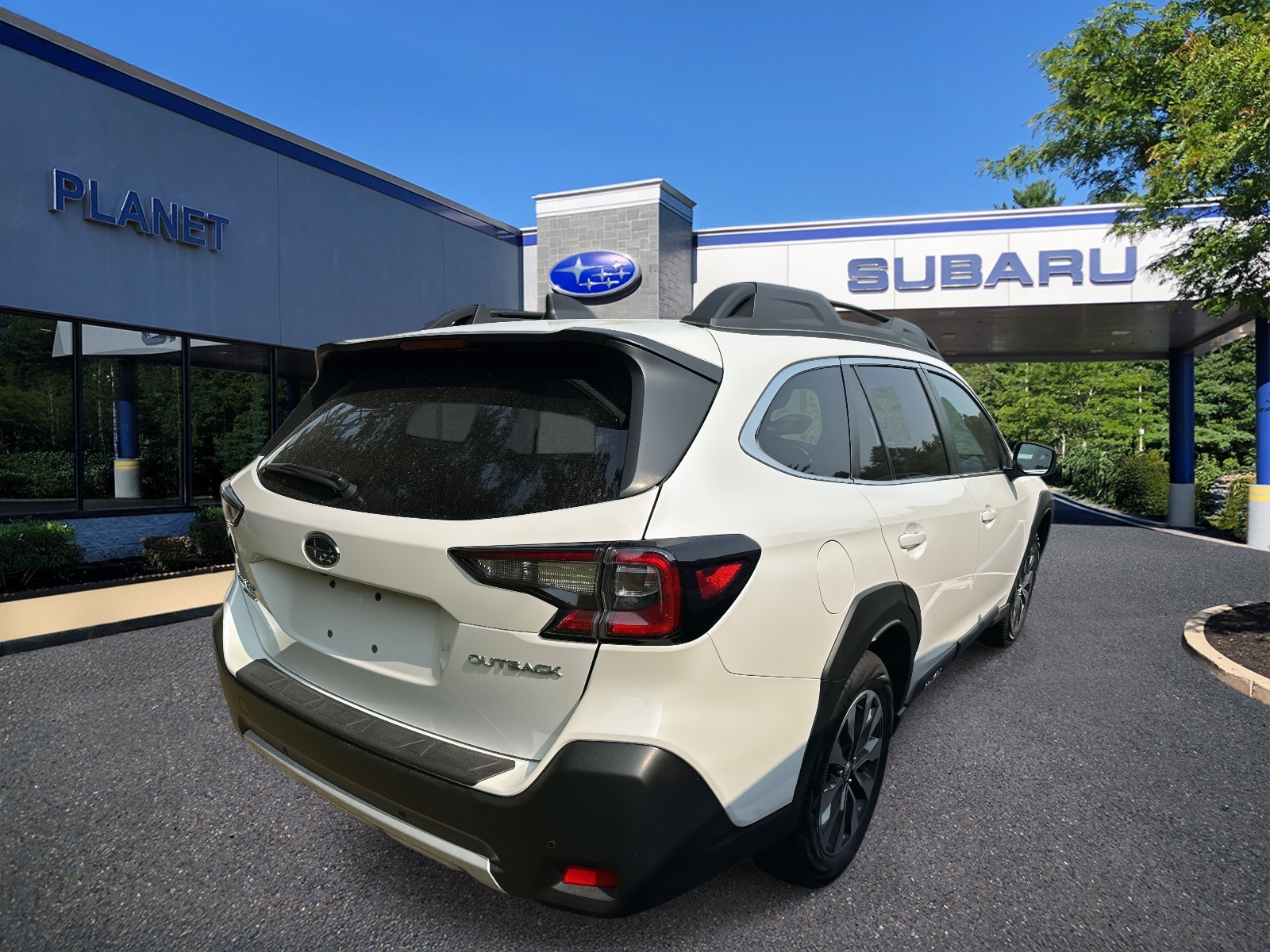 Used 2024 Subaru Outback Limited with VIN 4S4BTANC5R3217432 for sale in Hanover, MA