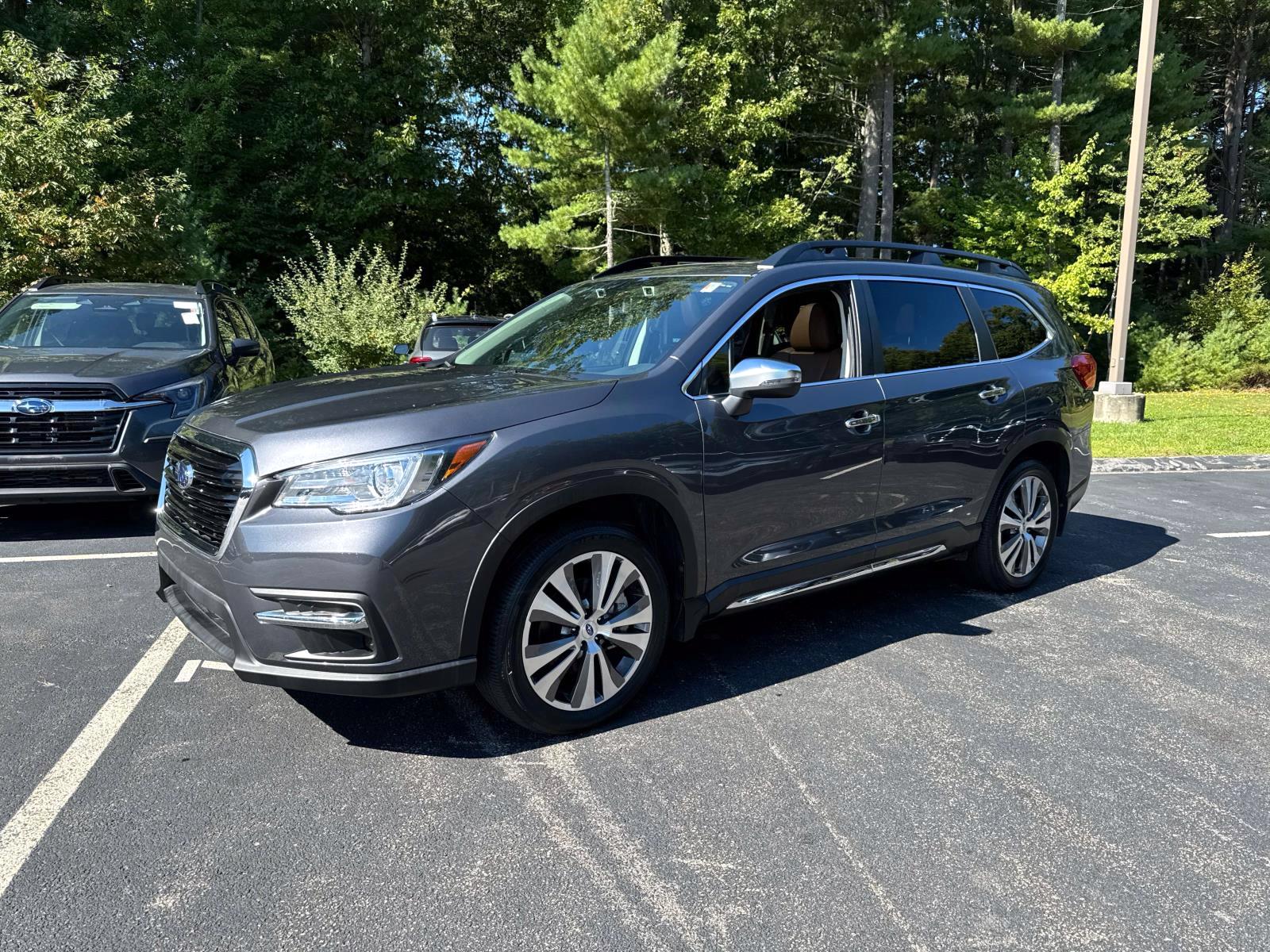 2022 Subaru Ascent Touring photo 2