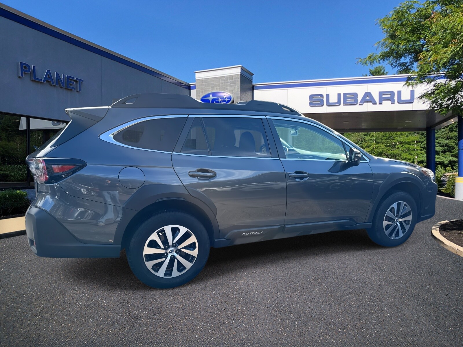 2023 Subaru Outback Premium photo 2