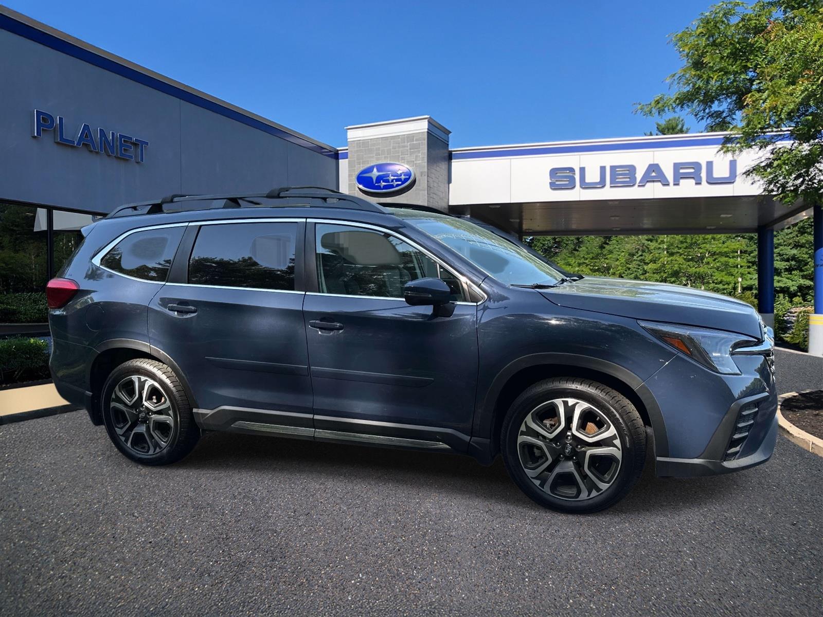2023 Subaru Ascent Limited 8 Passenger's photo