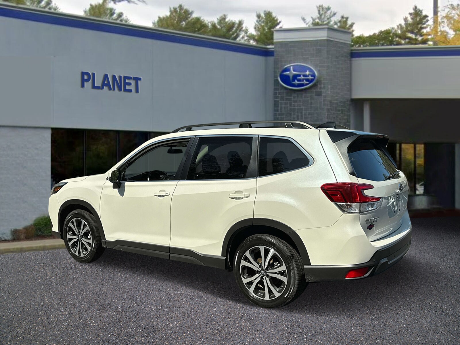 2024 Subaru Forester Limited photo 3