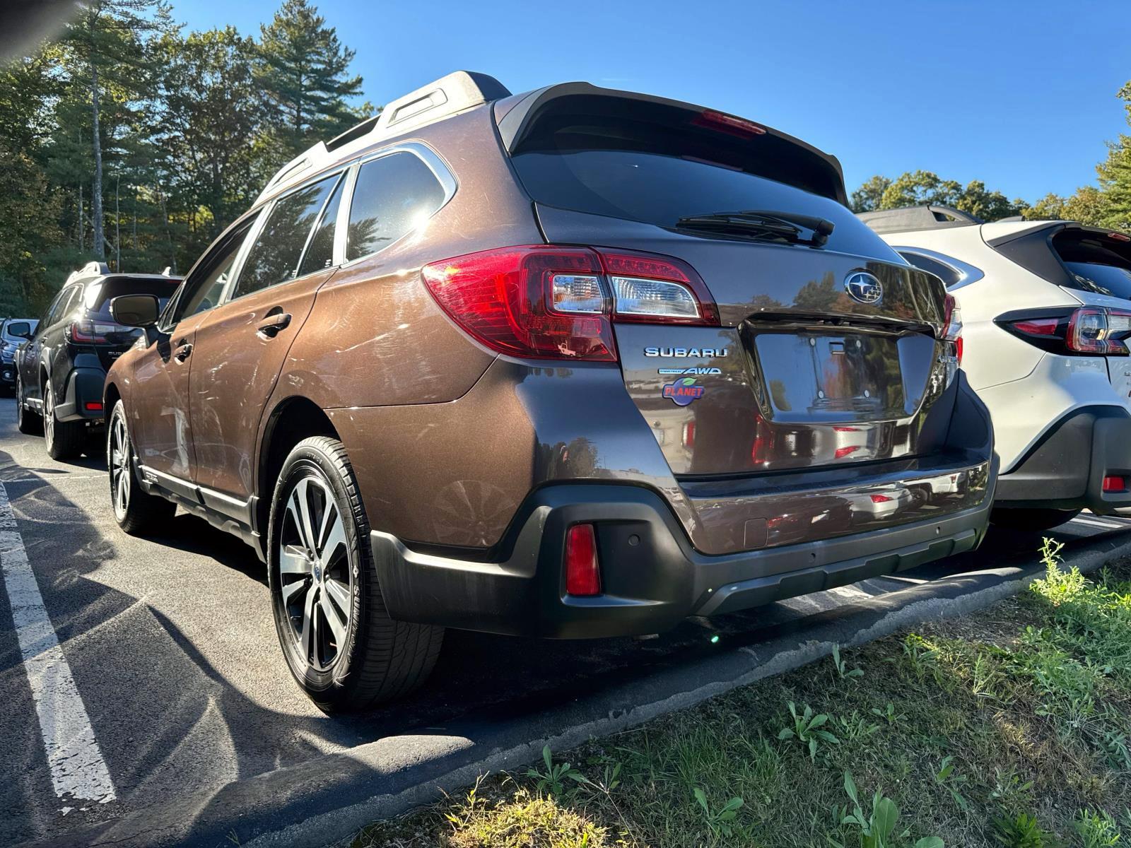 2019 Subaru Outback 2.5i Limited photo 3