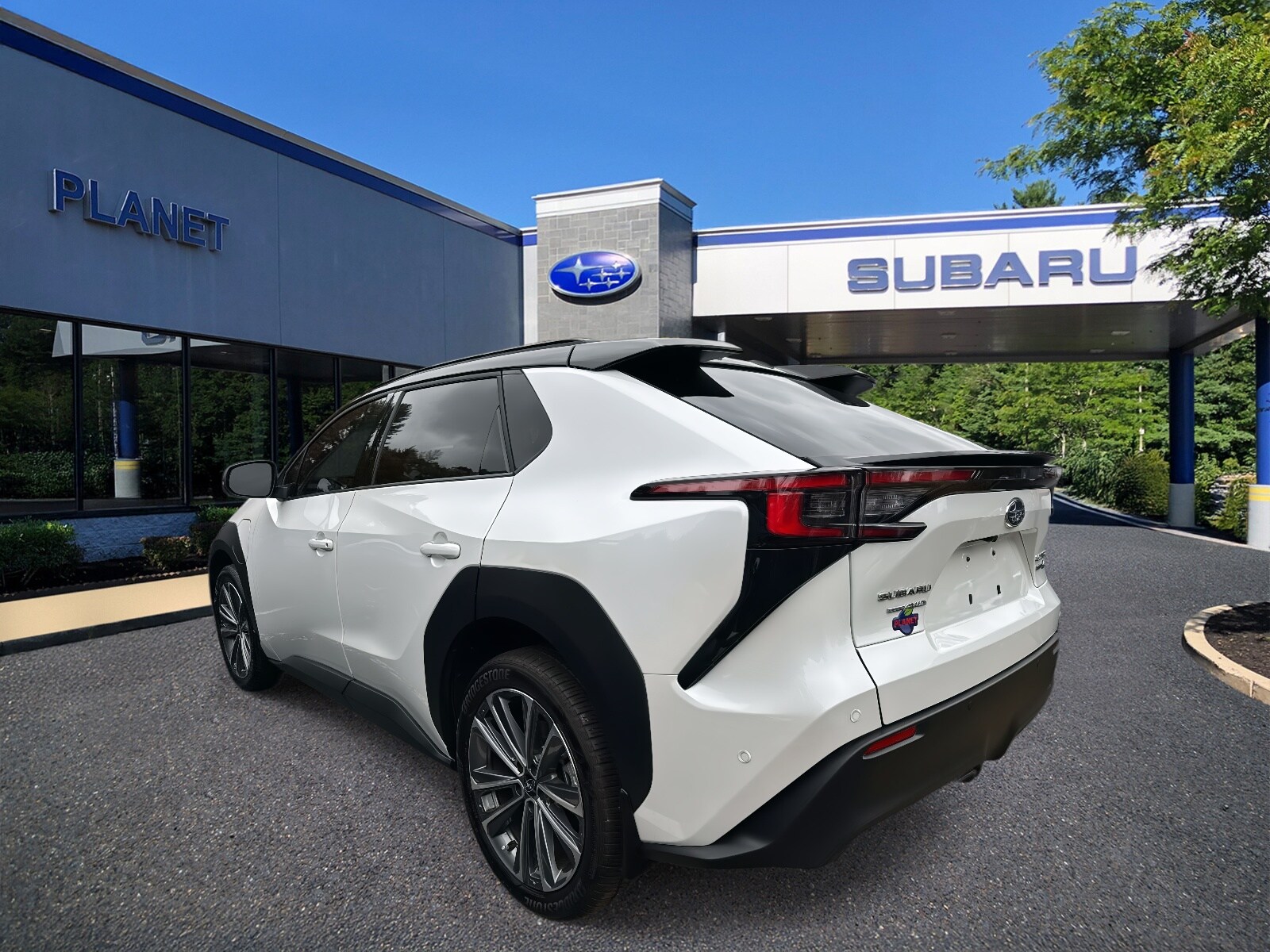 2023 Subaru Solterra Touring photo 3