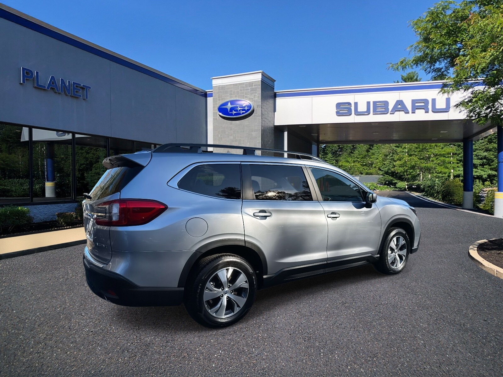2024 Subaru Ascent Premium photo 2