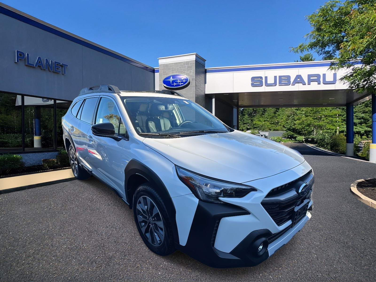 2024 Subaru Outback Limited's photo