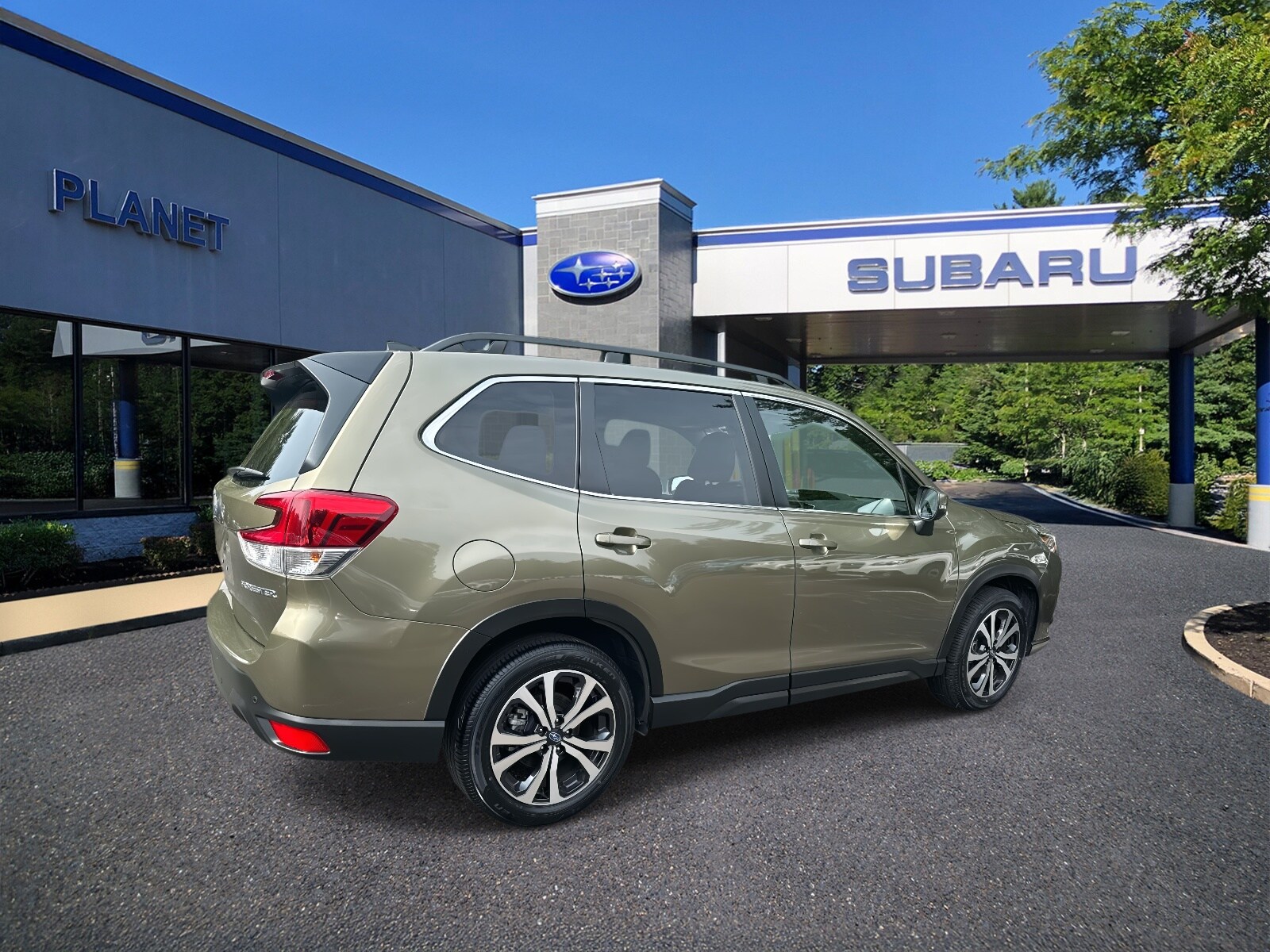 2024 Subaru Forester Limited photo 2