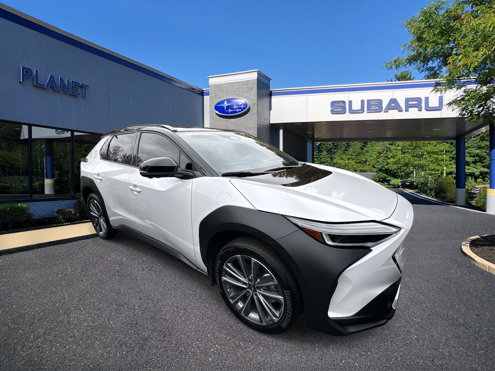 2023 Subaru SOLTERRA Touring's photo