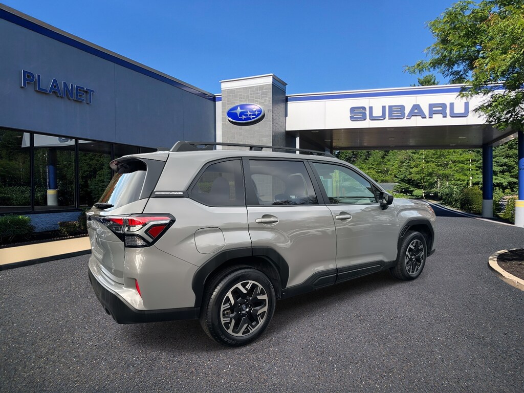 Used 2025 Subaru Forester Premium AWD Sport Utility