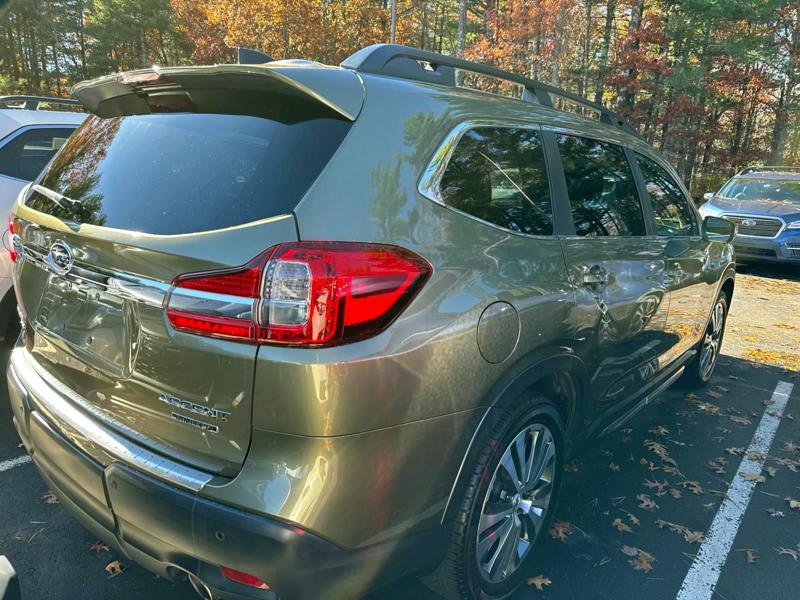 2022 Subaru Ascent Limited photo 2