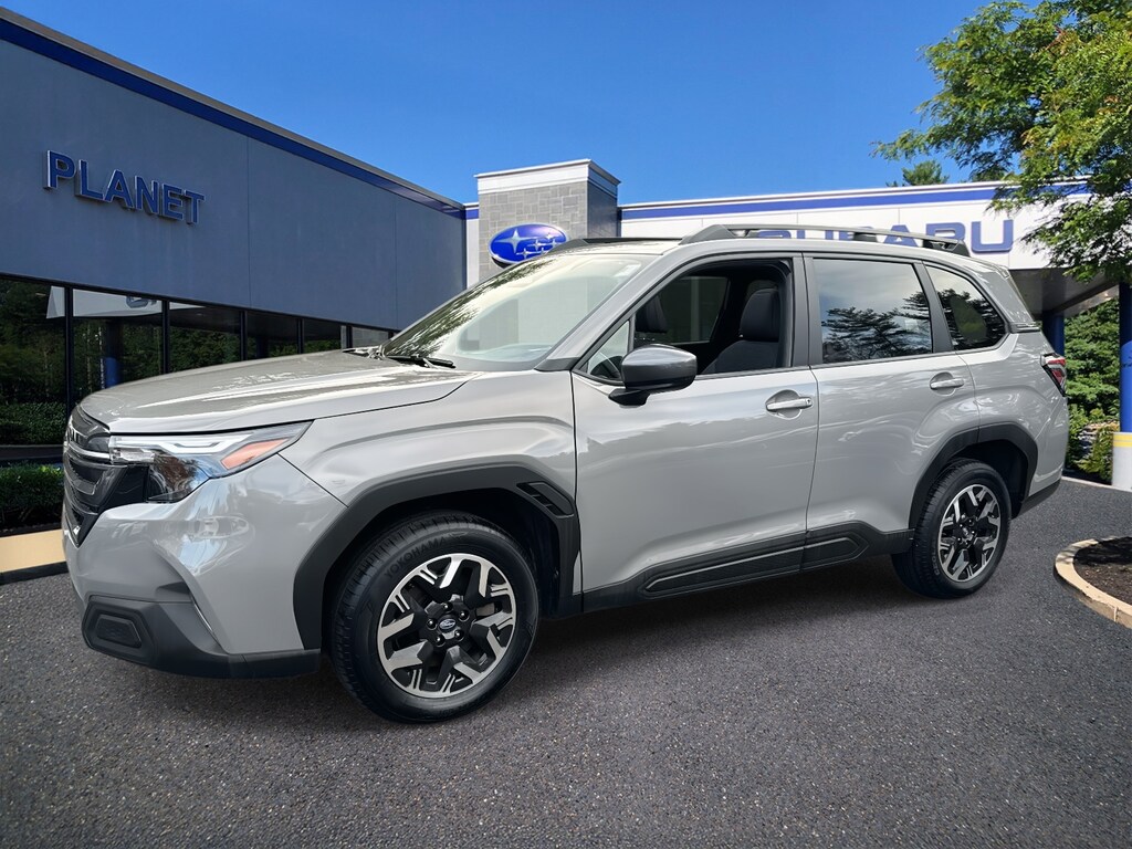 Used 2025 Subaru Forester Premium AWD Sport Utility