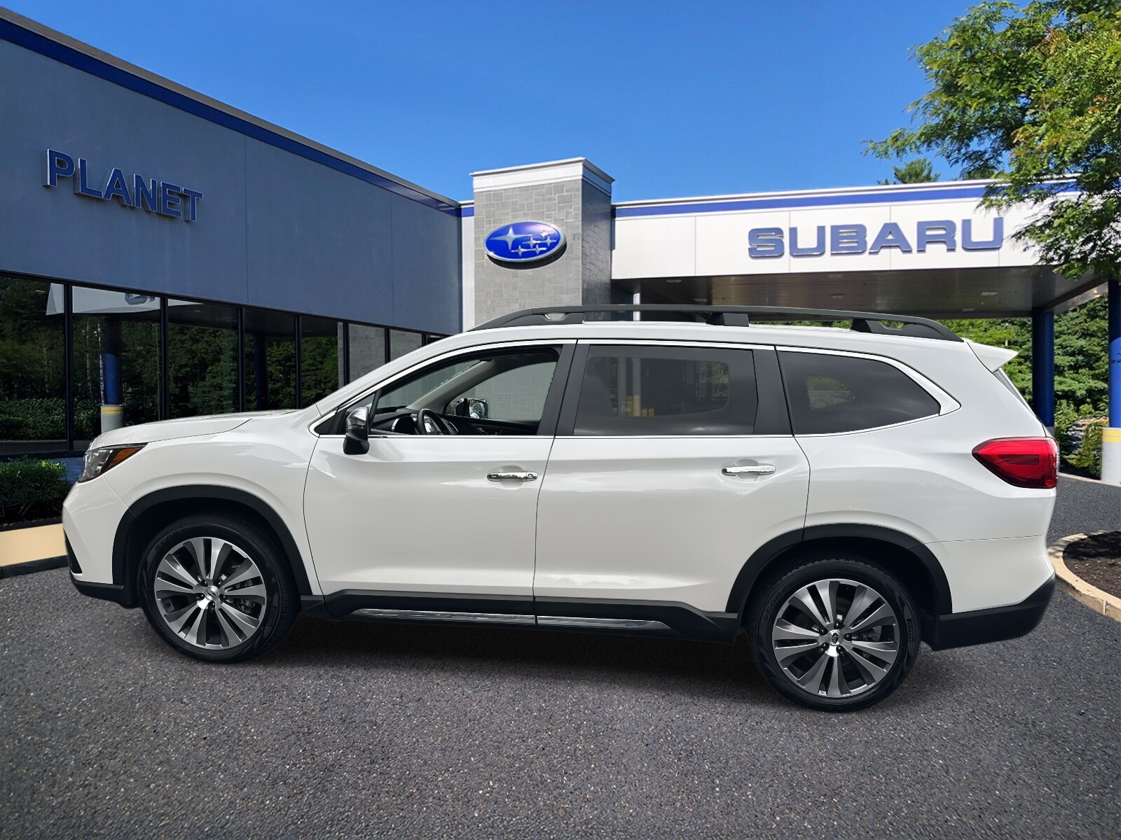 2021 Subaru Ascent Touring photo 2